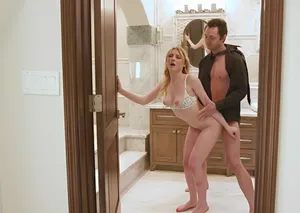 Cô gái đụ chó trong bộ phim khiêu dâm đầy đam mê